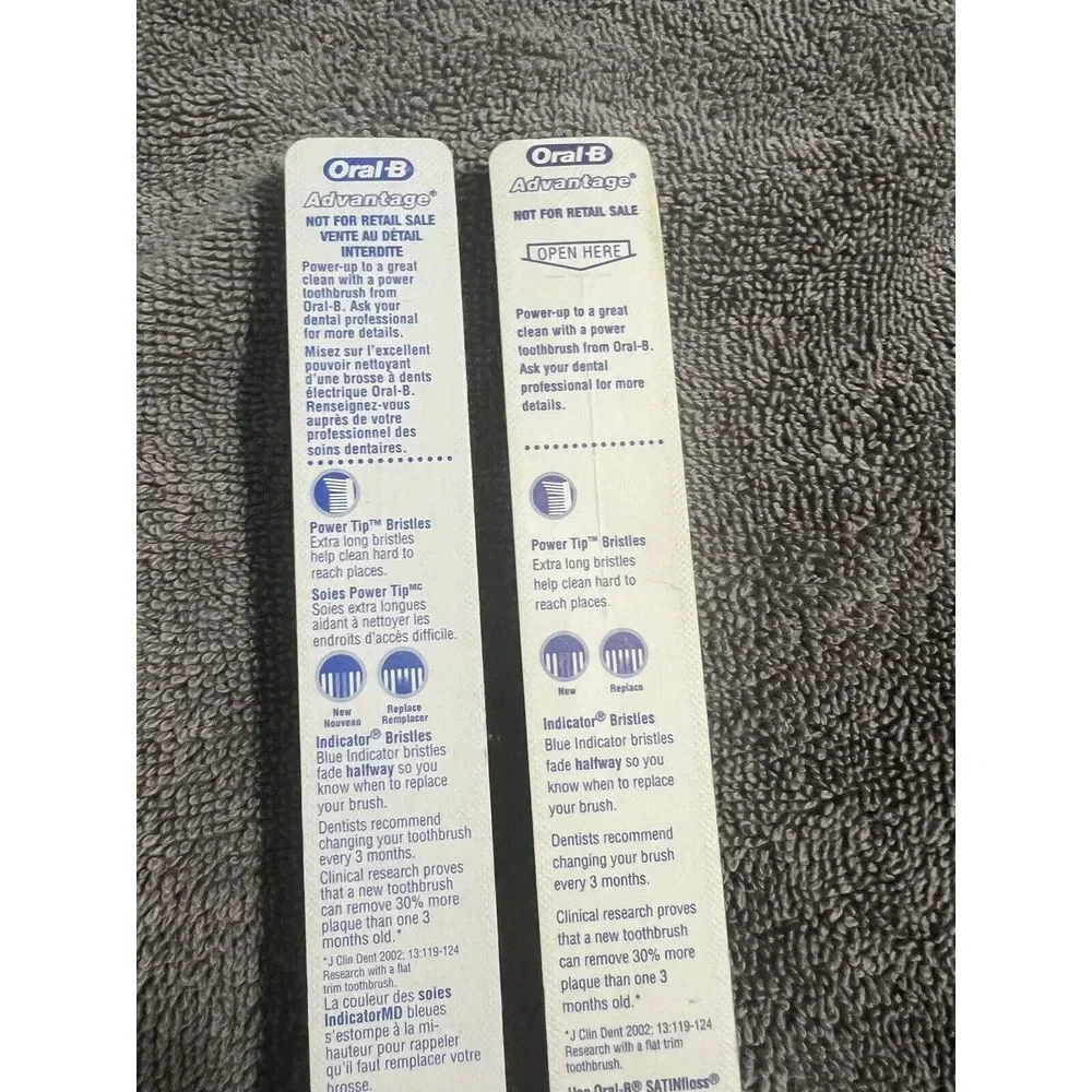 NEW!‎ ORAL-B ADVANTAGE TOOTHBRUSH (SOFT) *2002*